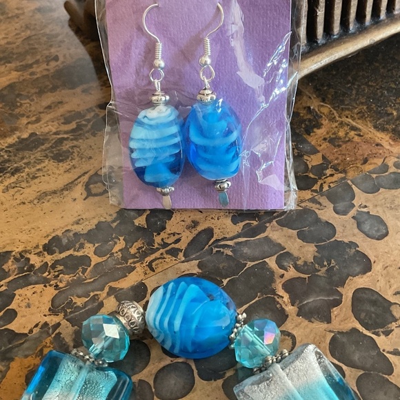 NWOT Hand blown blue glass beads hand made bracelet/earrings set - Picture 6 of 7
